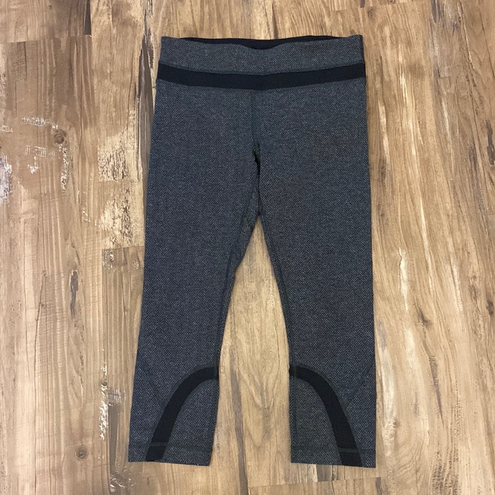 Lululemon speed up crops size 8
